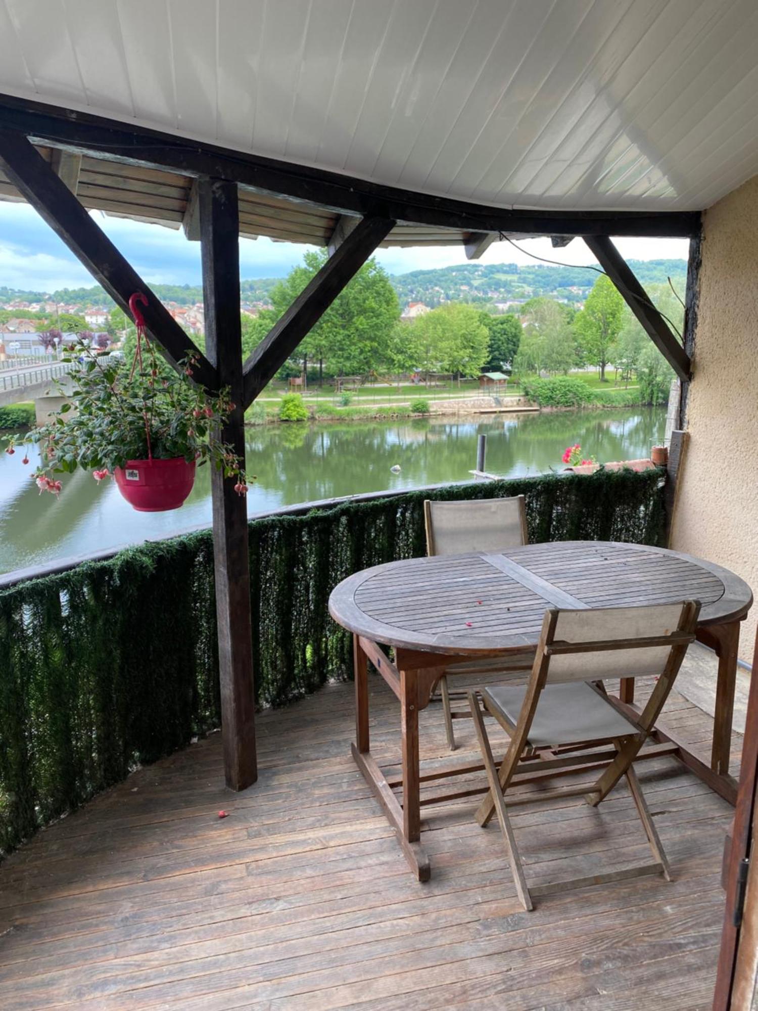 La Casa Du Port, Chambres, Suite Privee, Appartement Avec Vue Sur La Riviere Capendac Exterior photo